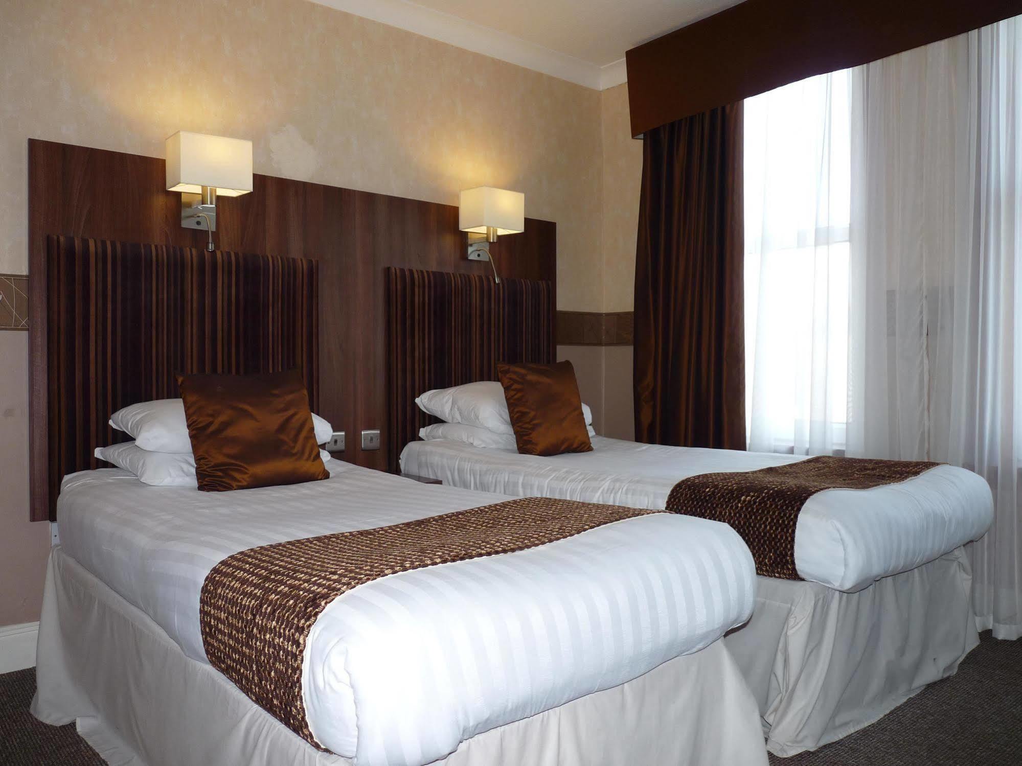 The Park Hotel Dunoon Bagian luar foto