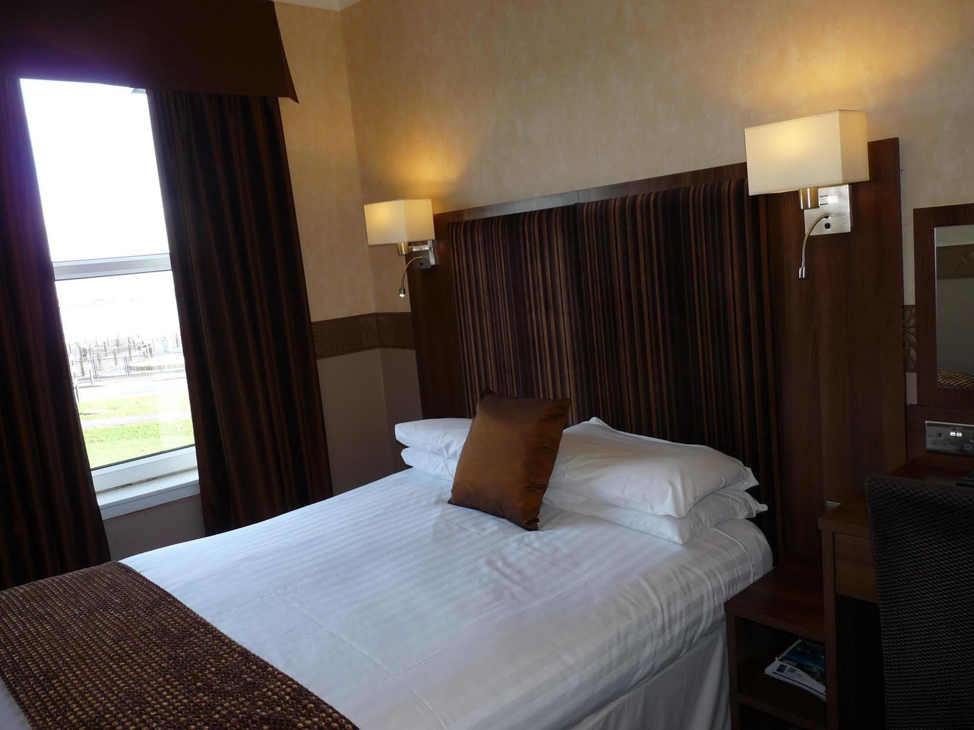 The Park Hotel Dunoon Bagian luar foto